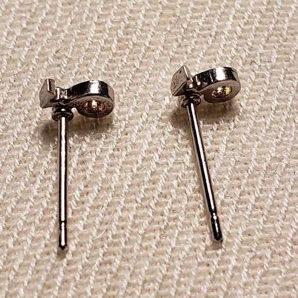 ✿3for$21✿ Sterling Silver Capricorn Stud Earrings - Picture 4 of 4